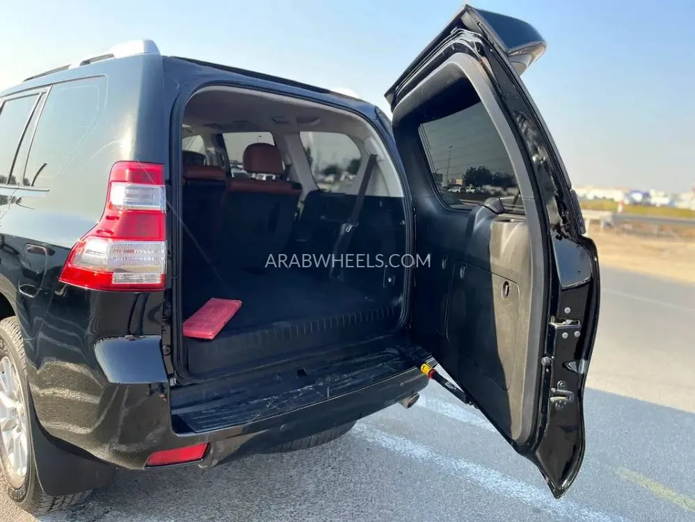 Toyota Land Cruiser Prado 2016 for Sale in Dubai Image-13