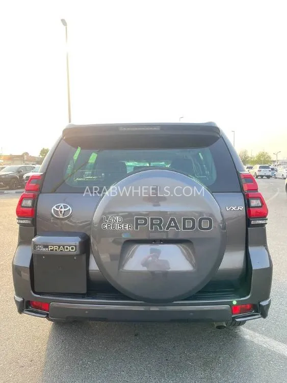 Toyota Land Cruiser Prado 2020 for Sale in Dubai Image-7