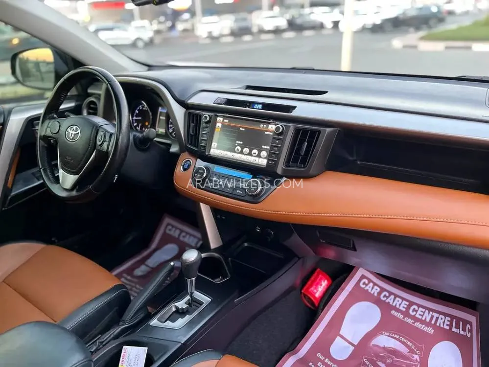 Toyota Rav4 2018 for Sale in Dubai Image-7