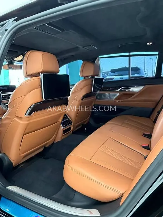 BMW 7 series 2018 for Sale in Abu Dhabi Image-9