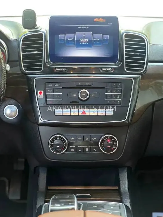 Mercedes Benz GLS 2019 for Sale in Sharjah Image-3