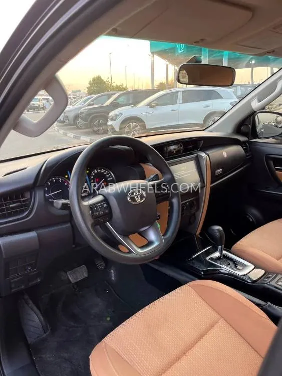 Toyota Fortuner 2022 for Sale in Dubai Image-3