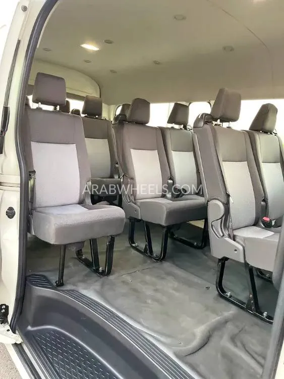 Toyota Hiace 2020 for Sale in Dubai Image-4