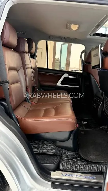 تويوتا لاند كروزر 2021 for Sale in أبو ظبي Image-18