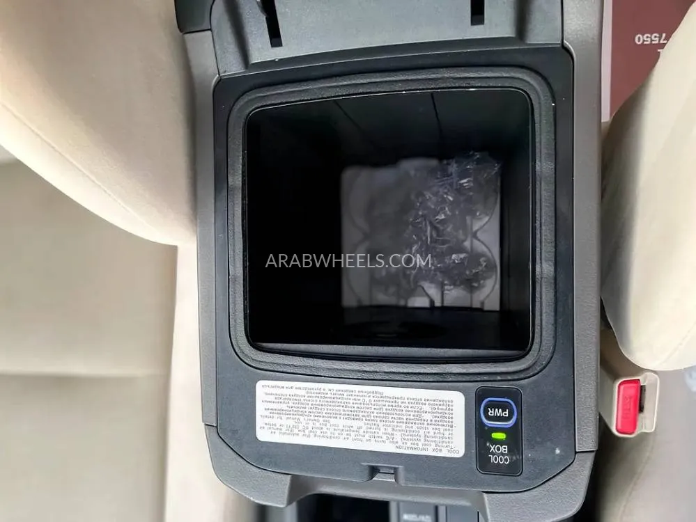 Toyota Land Cruiser Prado 2020 for Sale in Dubai Image-6