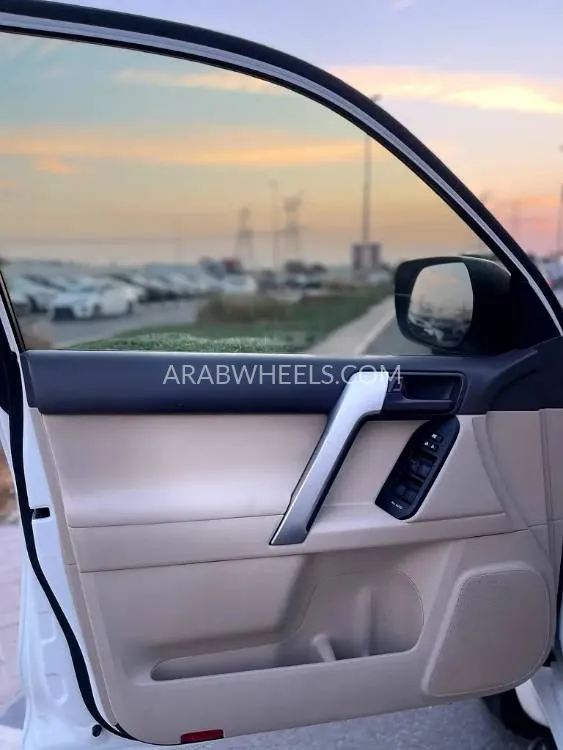 Toyota Land Cruiser Prado 2020 for Sale in Dubai Image-17