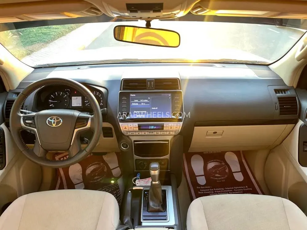 Toyota Land Cruiser Prado 2022 for Sale in Dubai Image-9