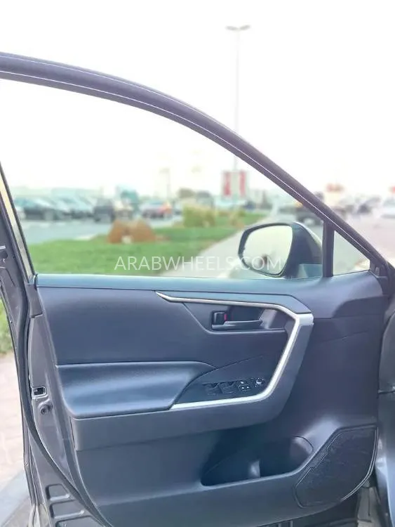 Toyota Rav4 2020 for Sale in Dubai Image-10