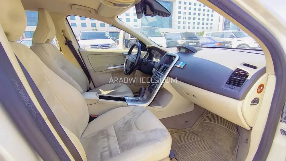 Volvo XC60 2009 for Sale in Dubai Image-3