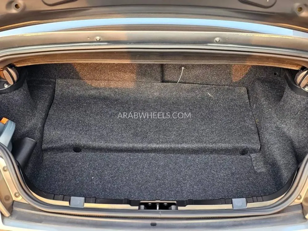 BMW Z4 2004 for Sale in Dubai Image-11