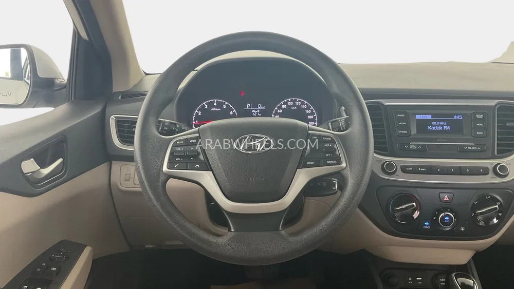 Hyundai Accent 2020 for Sale in Dubai Image-15