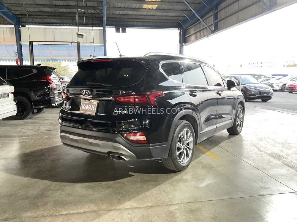Hyundai Santa Fe 2019 for Sale in Sharjah Image-4