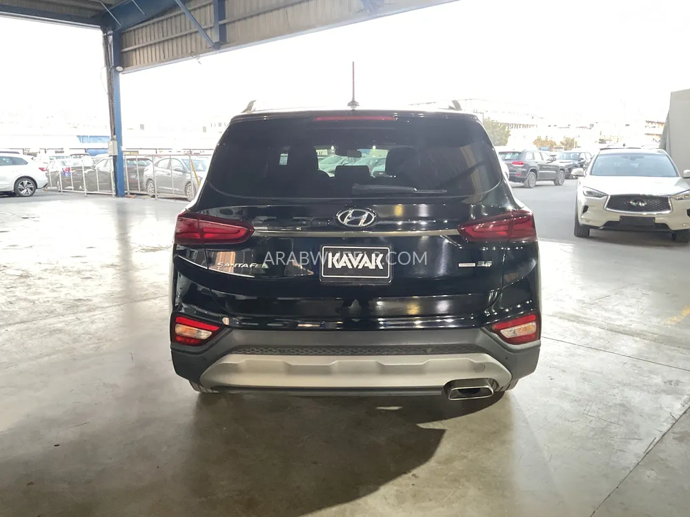Hyundai Santa Fe 2019 for Sale in Sharjah Image-5