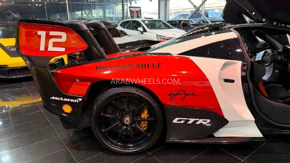McLaren Senna 2019 for Sale in Dubai Image-12