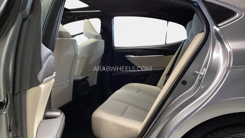 Toyota Camry 2025 for Sale in Sharjah Image-24