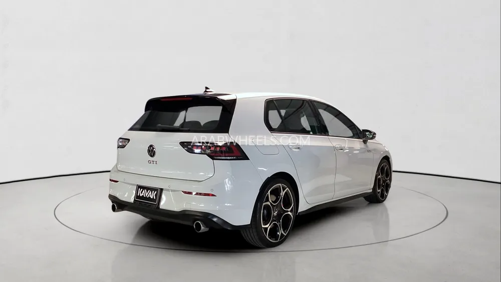 Volkswagen Golf 2025 for Sale in Sharjah Image-4