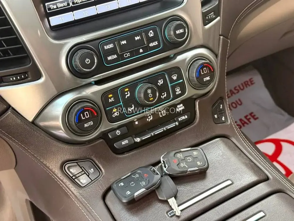 Chevrolet Tahoe 2019 for Sale in Sharjah Image-9