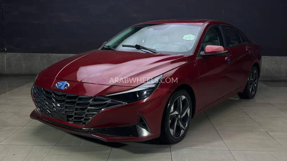 Hyundai Elantra 2023 for Sale in Ajman Image-4