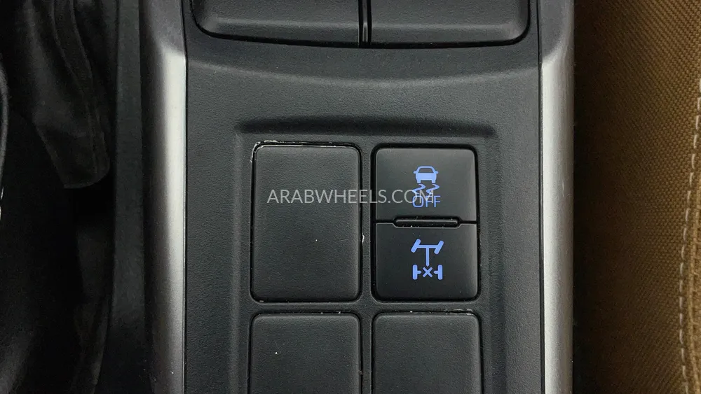 Toyota Fortuner 2023 for Sale in Dubai Image-37