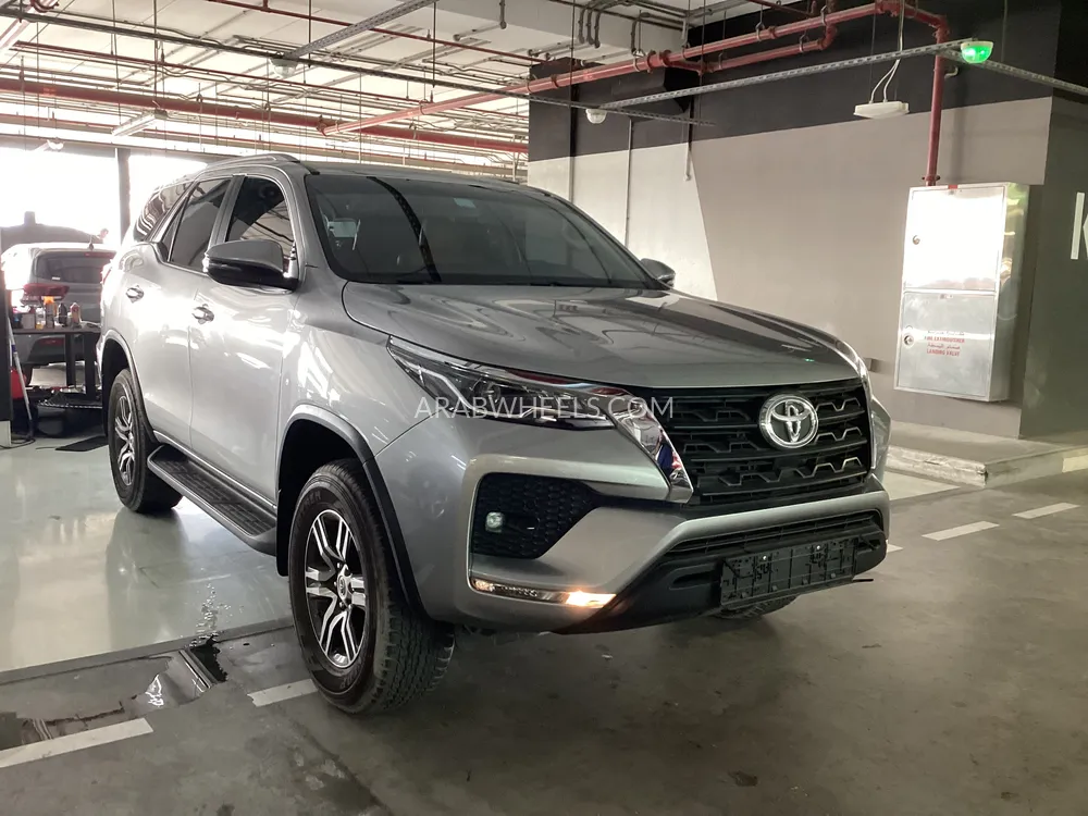 تويوتا فورتشنر 2024 for Sale in الشارقة Image-3