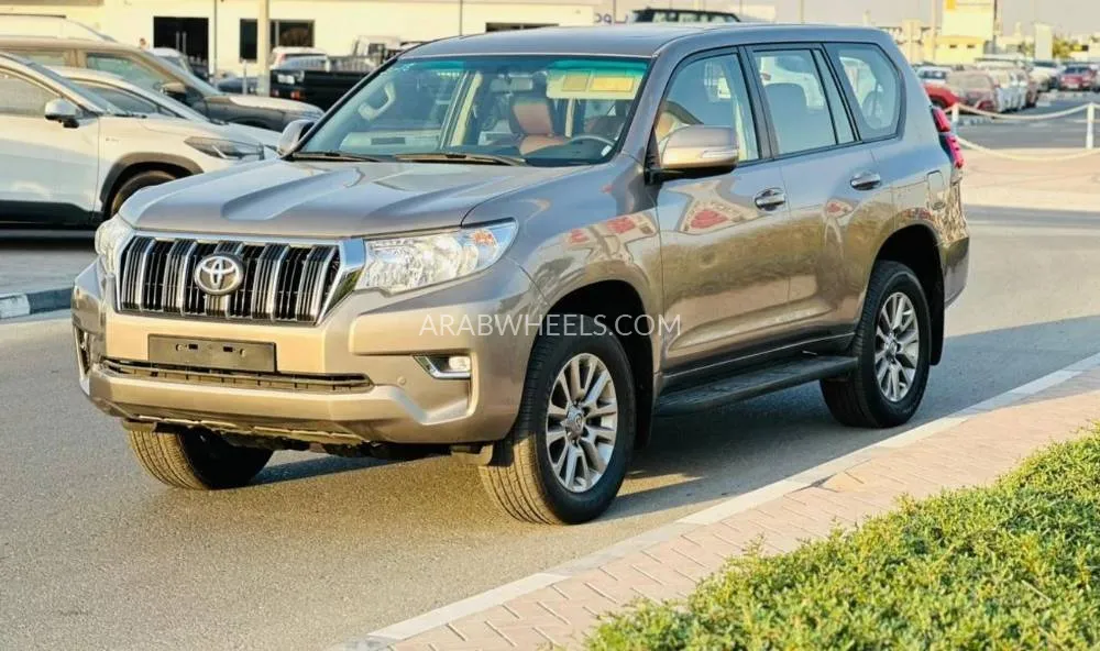 Toyota Land Cruiser Prado 2022 for Sale in Dubai Image-2
