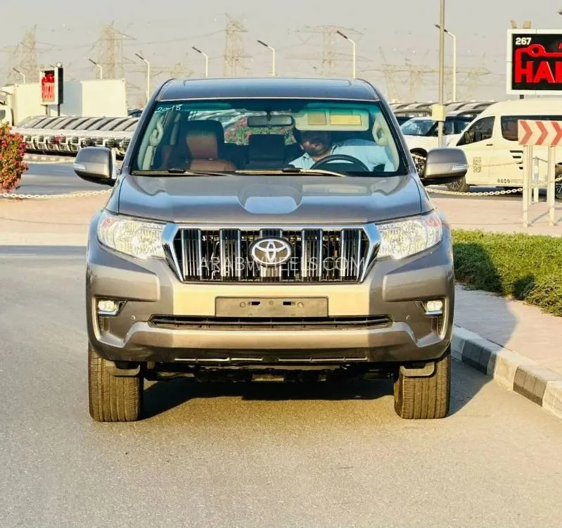 Toyota Land Cruiser Prado 2022 for Sale in Dubai Image-5