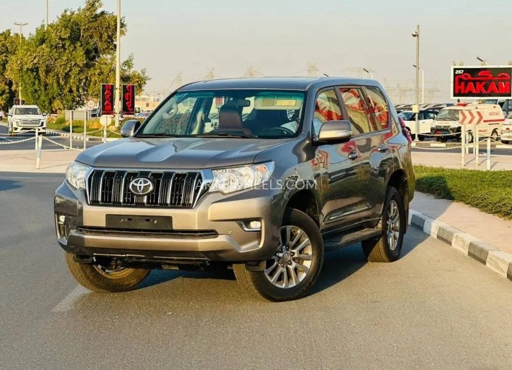 Toyota Land Cruiser Prado 2022 for Sale in Dubai Image-10