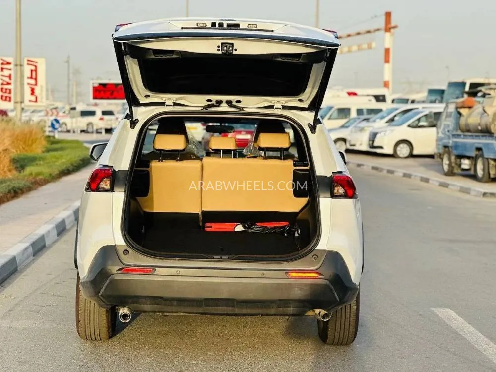 Toyota Rav4 2025 for Sale in Dubai Image-11