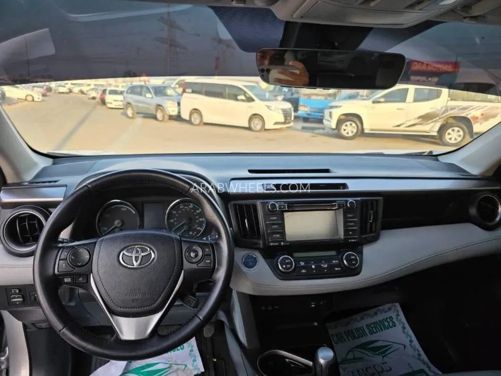 Toyota Rav4 2016 for Sale in Dubai Image-16