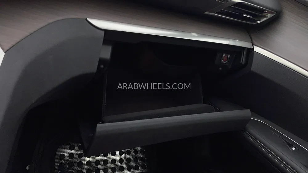 بيجو 3008 2025 for Sale in دبي Image-33