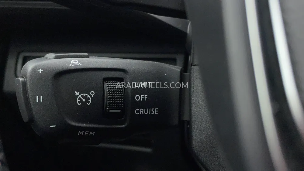 بيجو 3008 2025 for Sale in دبي Image-49