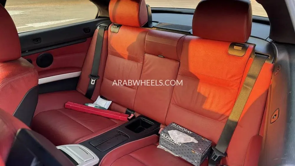 بي إم دبليو الفئة الثالثة 2009 for Sale in رأس الخيمة Image-13