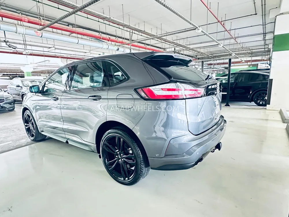 Ford Edge 2023 for Sale in Dubai Image-4