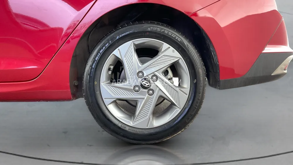 Hyundai Accent 2022 for Sale in Sharjah Image-9