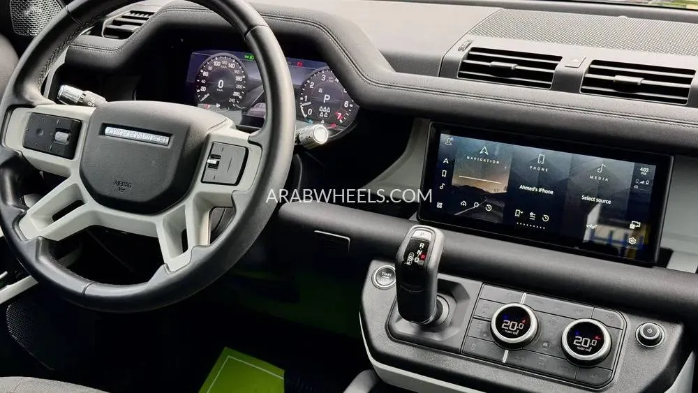 لاند روفر ديفندر 2020 for Sale in دبي Image-12
