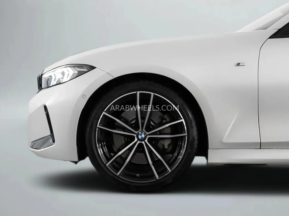 بي إم دبليو الفئة الثالثة 2023 for Sale in دبي Image-6