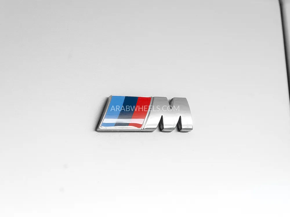 بي إم دبليو الفئة الثالثة 2023 for Sale in دبي Image-16