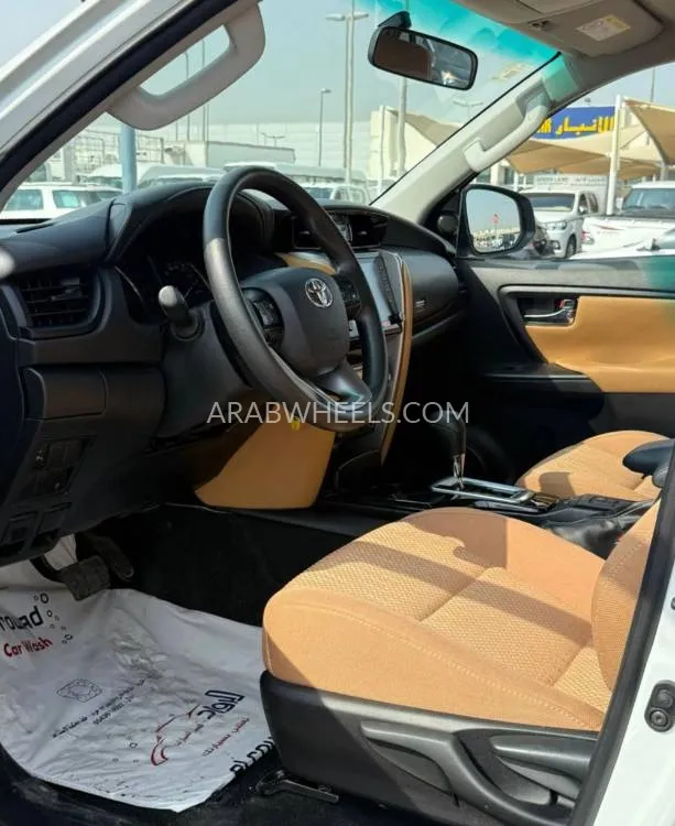 Toyota Fortuner 2024 for Sale in Sharjah Image-15