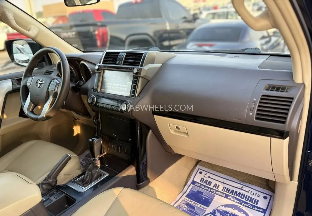 Toyota Land Cruiser Prado 2015 for Sale in Sharjah Image-9