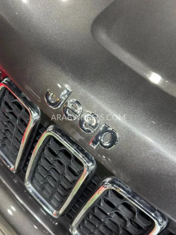 Jeep Cherokee 2019 for Sale in Ajman Image-12