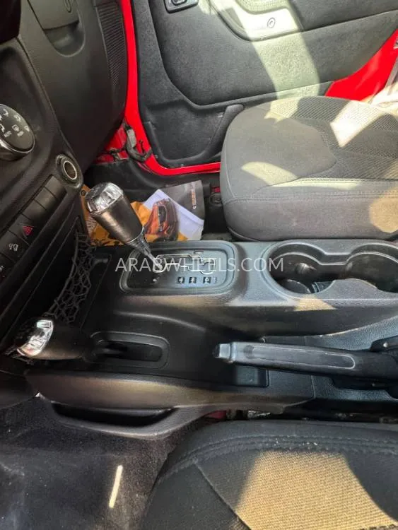 Jeep Wrangler 2017 for Sale in Ajman Image-8