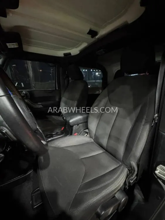 Jeep Wrangler 2018 for Sale in Ajman Image-7