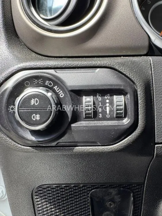 Jeep Wrangler 2018 for Sale in Ajman Image-7