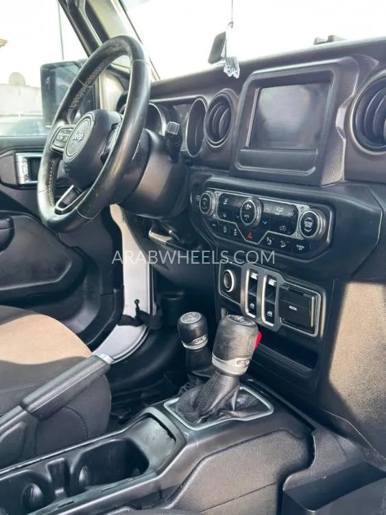 Jeep Wrangler 2018 for Sale in Ajman Image-17