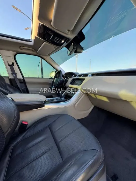 Land Rover Range Rover Sport 2015 for Sale in Ajman Image-13