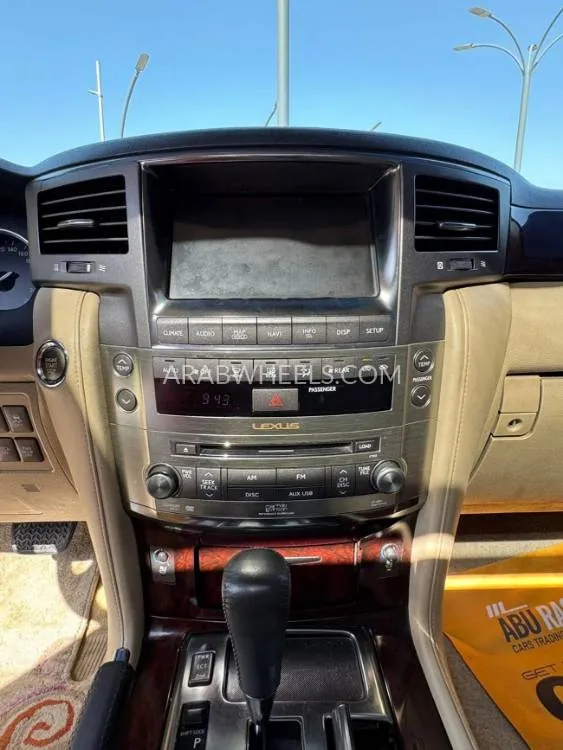 Lexus LX 2010 for Sale in Ajman Image-20