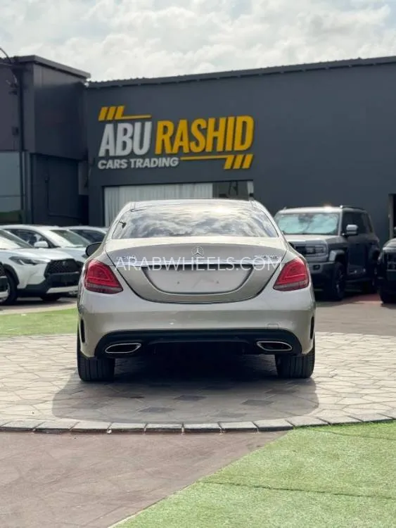 مرسيدس بنز كلاس C 2019 for Sale in عجمان Image-16