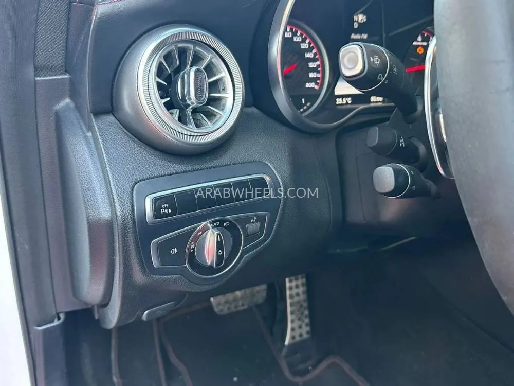Mercedes Benz C Class 2015 for Sale in Ajman Image-10