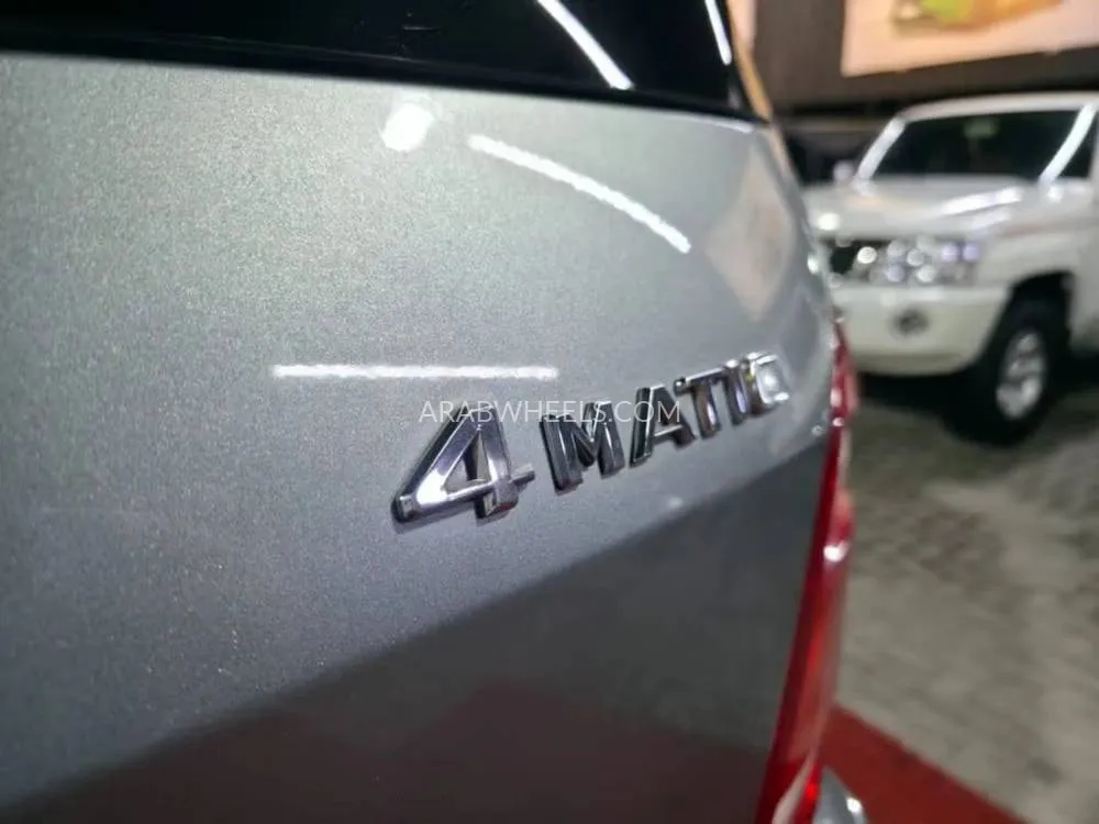 Mercedes Benz GL Class 2012 for Sale in Ajman Image-15