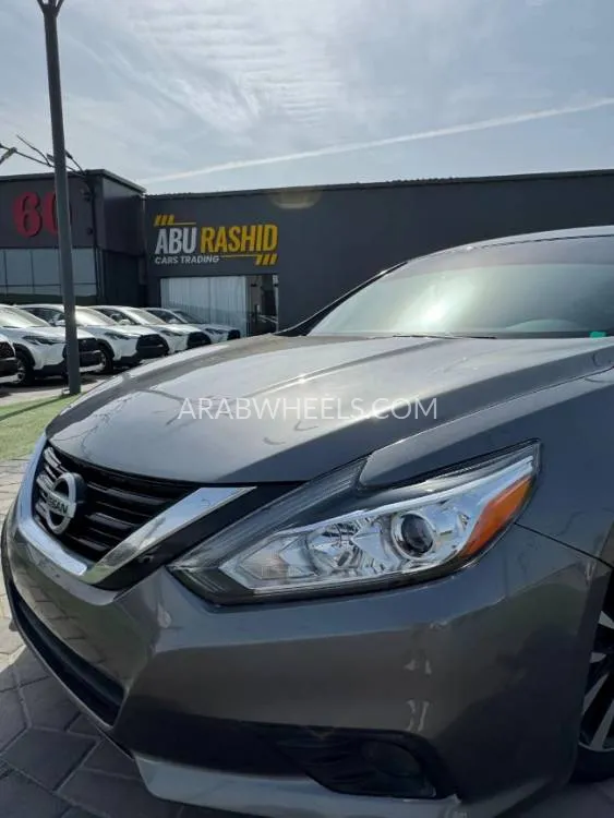 Nissan Altima 2018 for Sale in Ajman Image-2